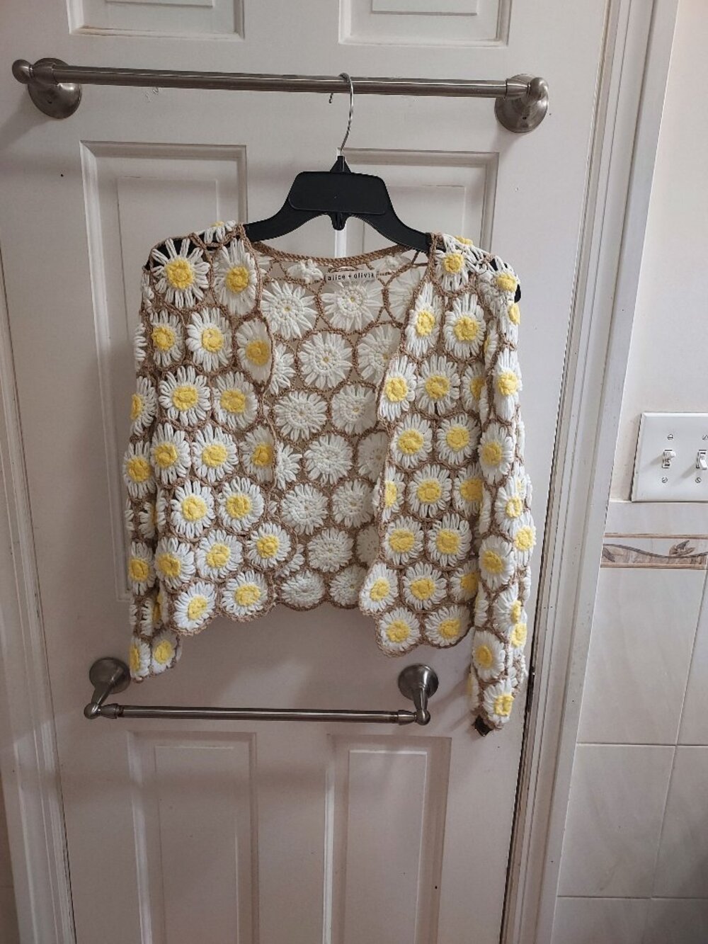 ALICE AND OLIVIA ANDERSON DAISY CROCHET CARDIGAN
